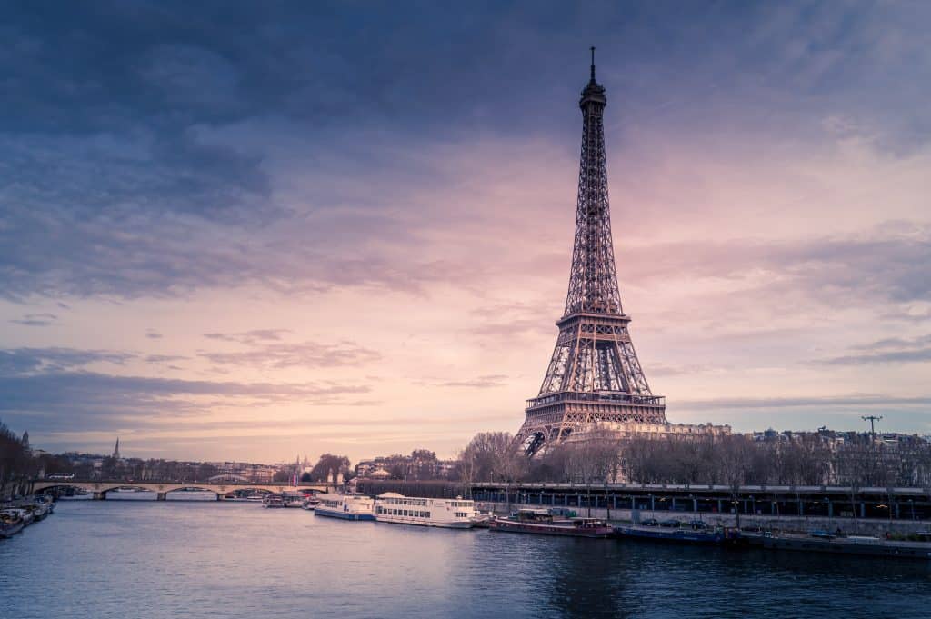 Charles de Gaulle Airport for a Delightful Airport Experience