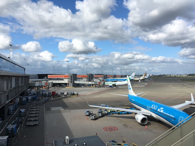 Full Guide About Schiphol Airport Service