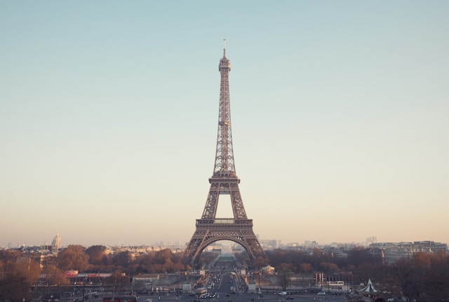 How to Plan a Romantic Honeymoon in Paris