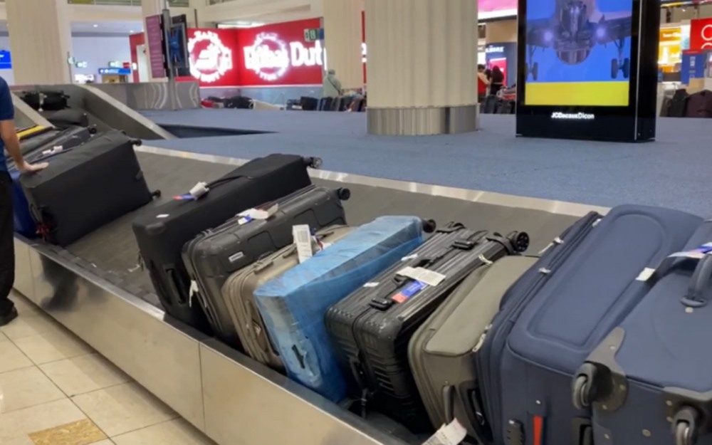 Review of Airport Meet and Greet at Dubai International Airport DXB for traveling with Senior traveler and a child