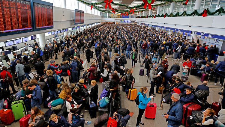 Avoid Airport Christmas Chaos