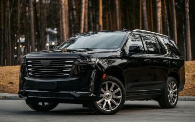 Armored Car Pickup vs. Fully Coordinated Tarmac Transfer: Which One Actually Fits Your Arrival?
